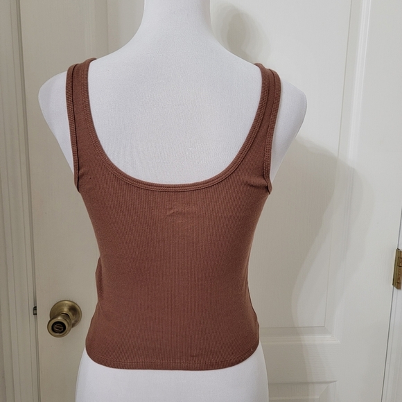 Hollister Size S Brown Ribbed 'Torn' V Neck Tank Top, Excellent Used Condition - Picture 4 of 11